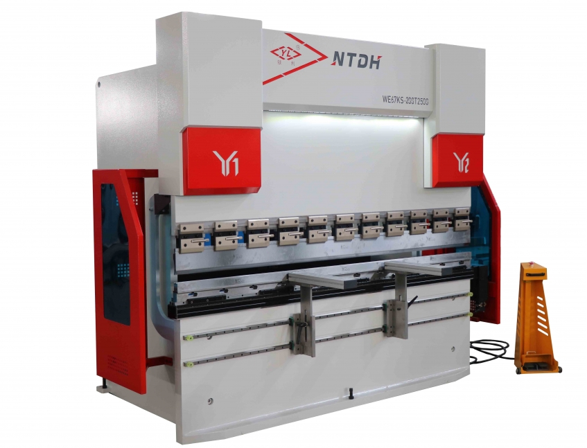 WE67KS-200/2500 CNC Servo Press Brake